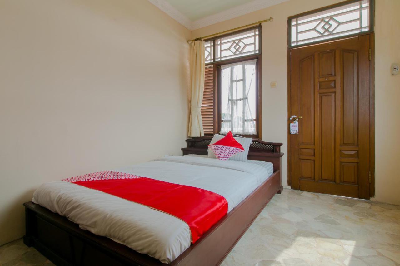 Oyo 2858 Vafa Guesthouse Cianjur Ngoại thất bức ảnh