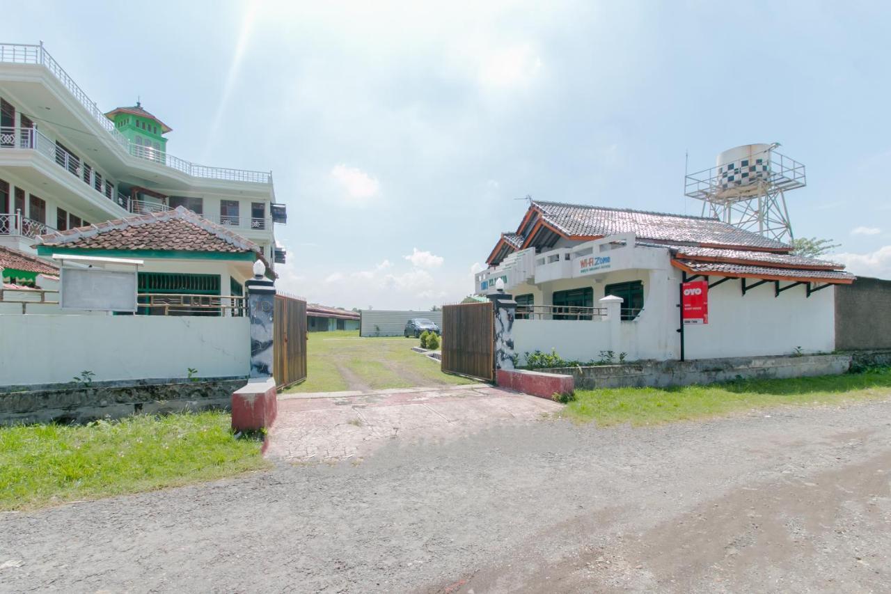 Oyo 2858 Vafa Guesthouse Cianjur Ngoại thất bức ảnh